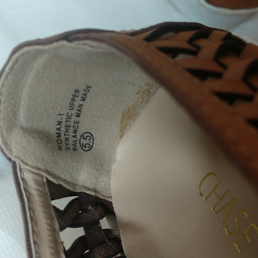 Chase & Chloe Huarache style shoes. Size 5.5 - Picture 6 of 7